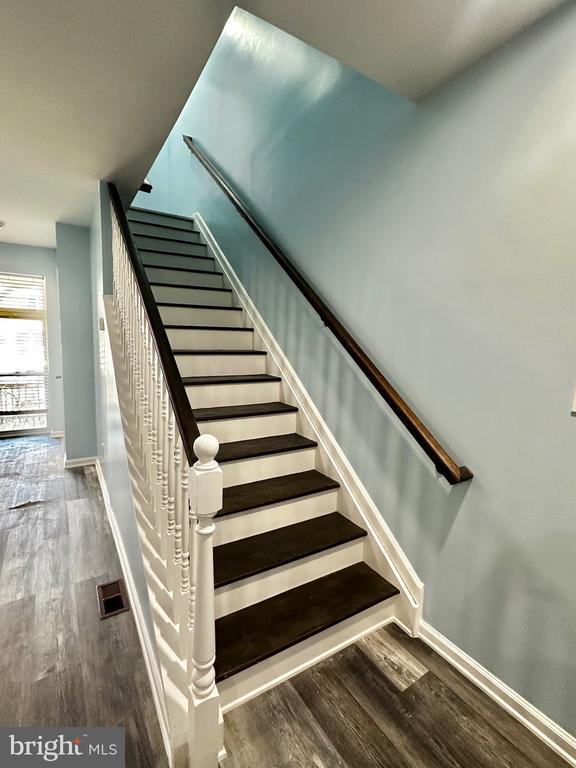 Photo - 542 Stanbridge St