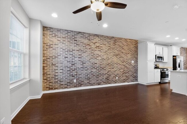 Photo - 7125 Masonry Aly