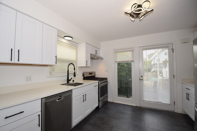 Photo - 40 Glaser Ave