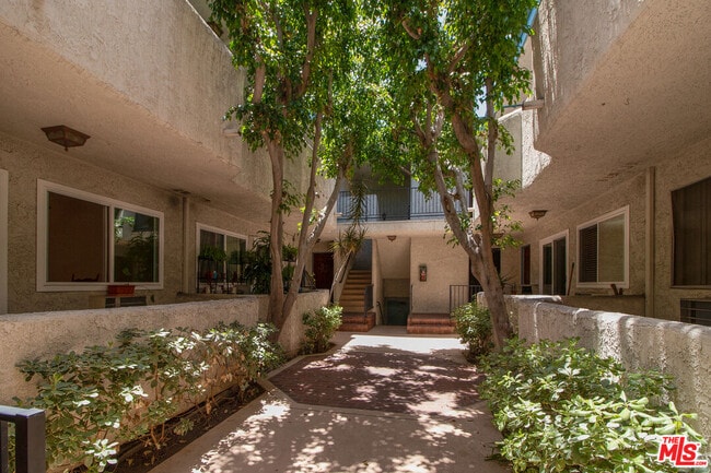 Photo - 3637 Glendon Ave Unit 104