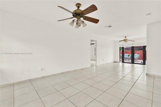 Photo - 7127 SW 154th Ct Casa Adosada