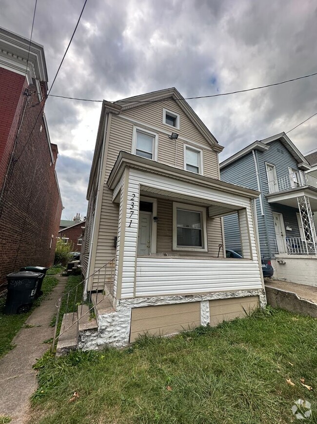 Building Photo - 3 Bedroom House In Clifton Near UC's Campus