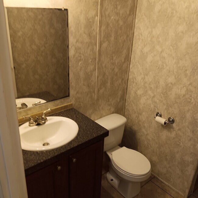 Photo - 715 7th Ave NE