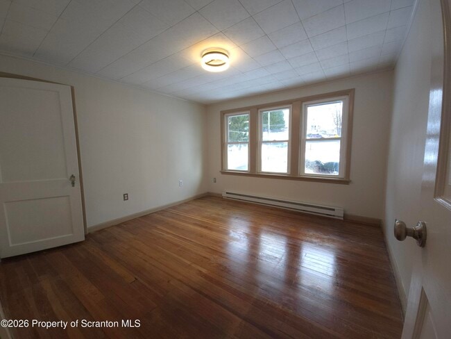 Photo - 413 Davis St