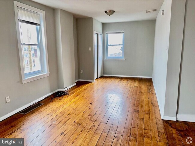 Building Photo - 2635 E Lehigh Ave Unit 3 Rental