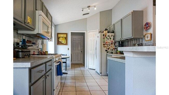 Photo - 205 Nicholson Dr