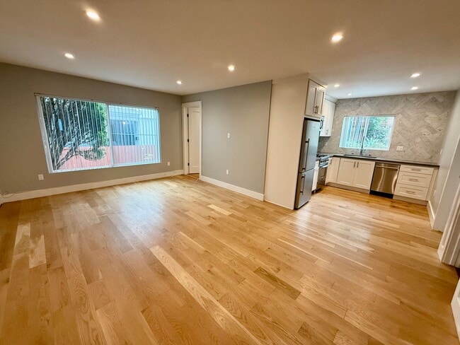 724 Ashland Ave Unit 724 Ashland Ave #2