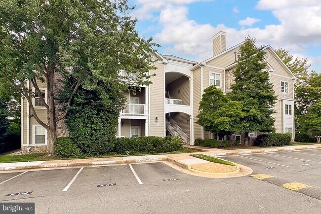 Photo - 1704 Lake Shore Crest Dr Apartamento Unidad 25