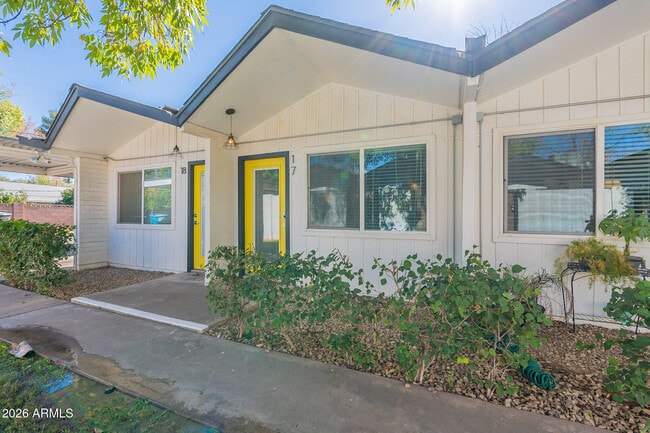 Building Photo - 2309 S College Ave Unit 9