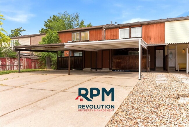 Building Photo - "Spacious 3-Bed Oasis with Fireplace & Modern Vinyl Touches in Ogden"