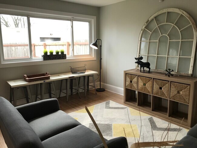 Photo - 1427 Grogan Ave