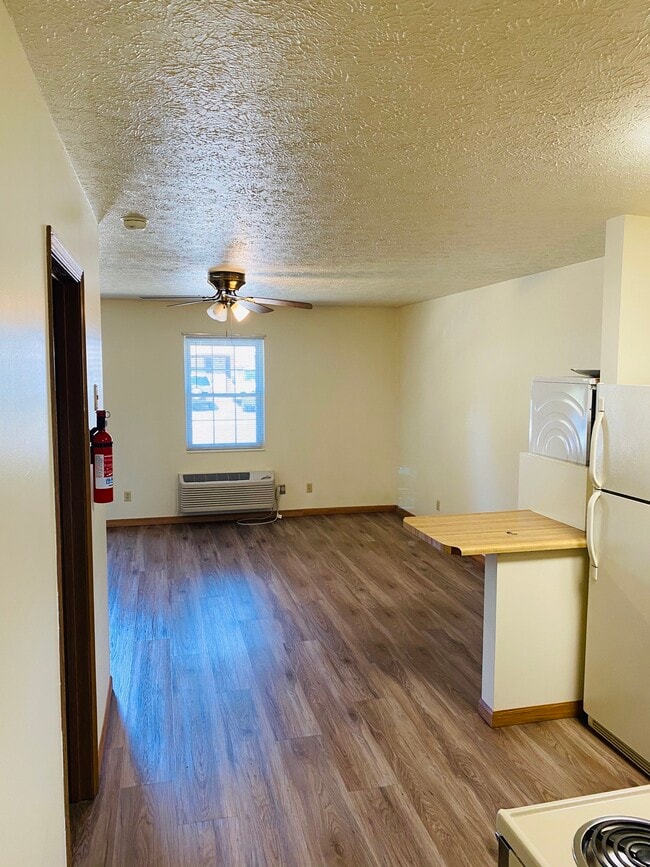Photo - 35 Cedarcrest Ct Unit 2