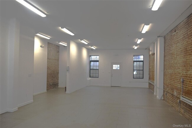 Photo - 3043 Fulton St