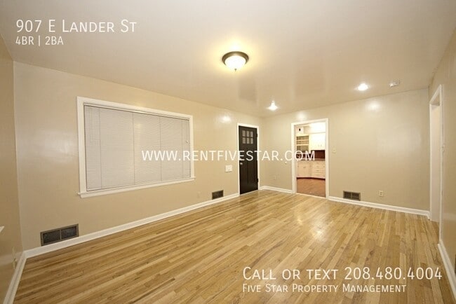 Photo - 907 E Lander St