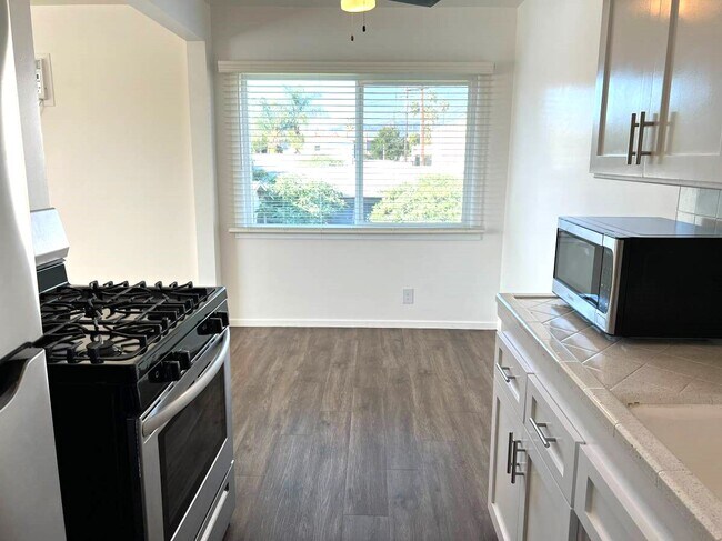 Building Photo - 1531 17th St Rental