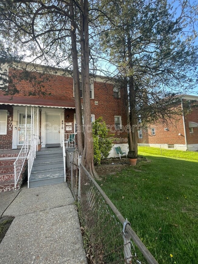 Building Photo - 4910 Poe Ave Unit 2