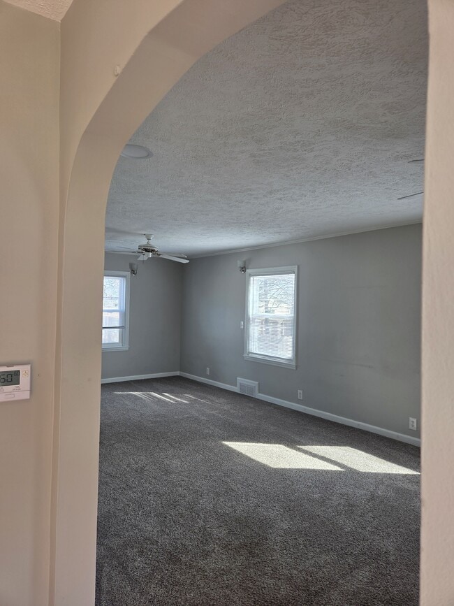 Photo - 2005 Interurban Rd