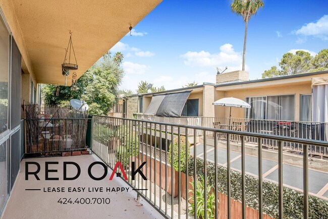 Photo - 15101 Magnolia Blvd Unidad D2