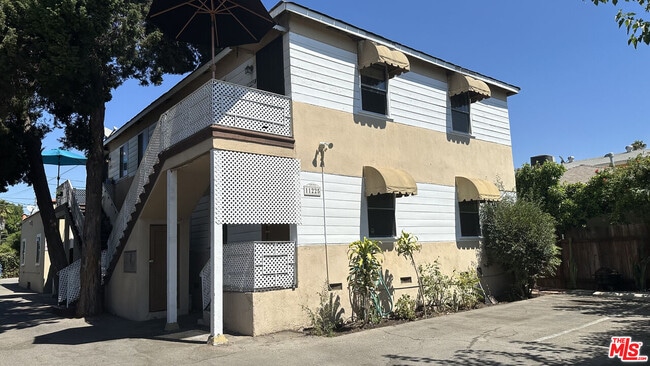 Building Photo - 11223 Emelita St Unit 1/4 Rental