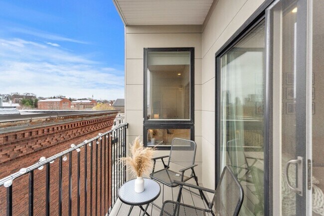 Tremont 1457