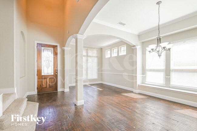 Photo - 1045 Dunhill Lane