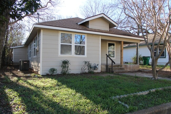 Photo - 1038 Green St Casa