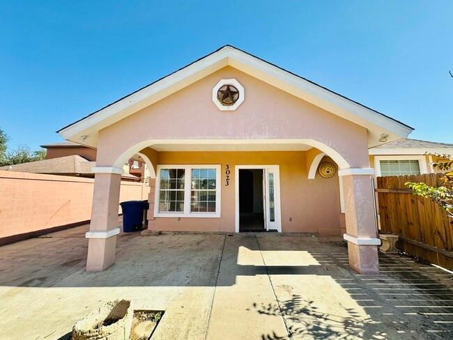 Building Photo - 3023 Potomac Loop