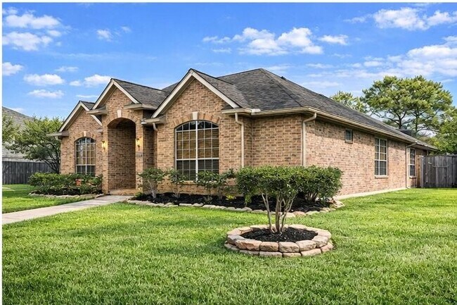 Photo - 16807 Laguna Springs Dr