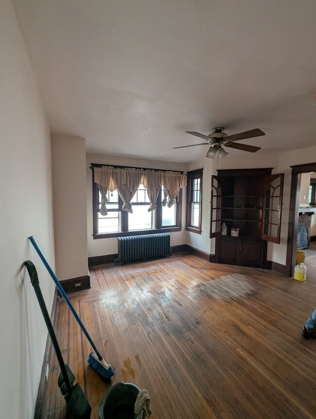 Photo - 463 Spruce St