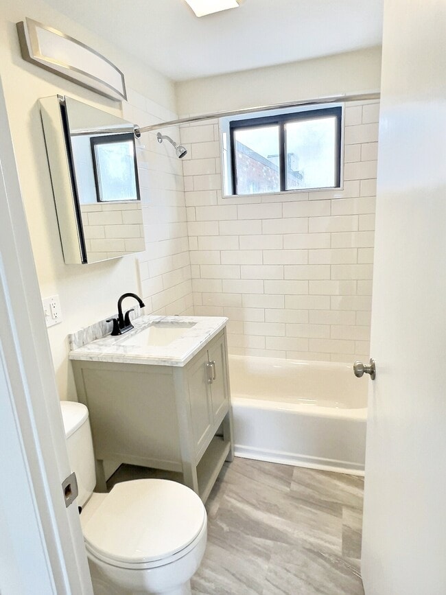 Photo - 1039 Commonwealth Ave