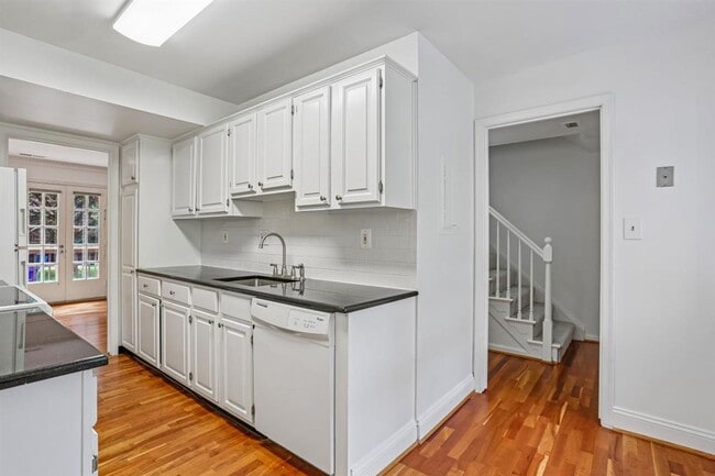 Photo - 4930 Bradley Blvd
