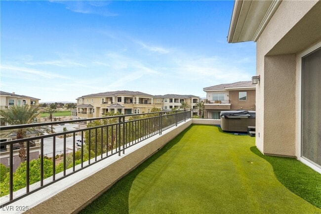 Building Photo - 9145 Tesoras Dr Unit 401 Rental