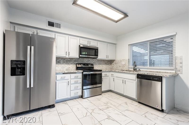 Photo - 4542 Brighton Dr