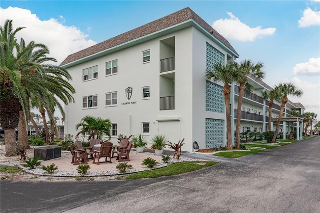 Building Photo - 8 Glencoe Pl Unit 104