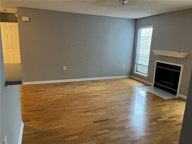 Photo - 612 Granville Ct