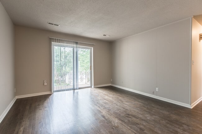 Photo - Meadow Lake Plaza