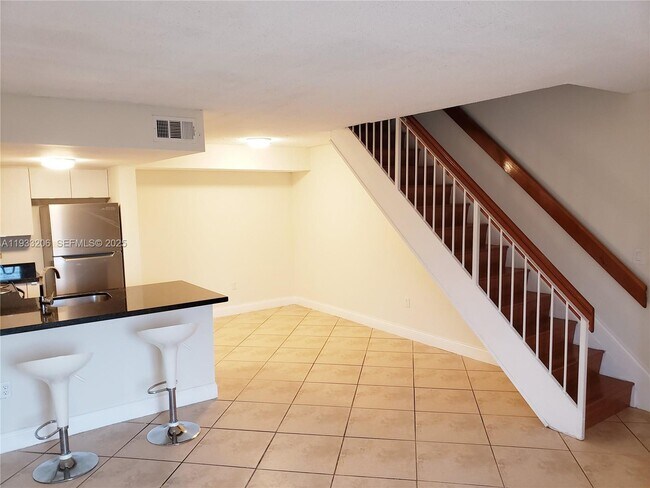 Photo - 8660 NW 5th Terrace Unidad 15-209