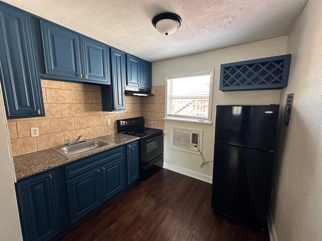 Photo - Case De Marco Apartments