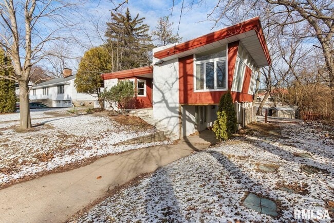 Photo - 119 W Clara Ave