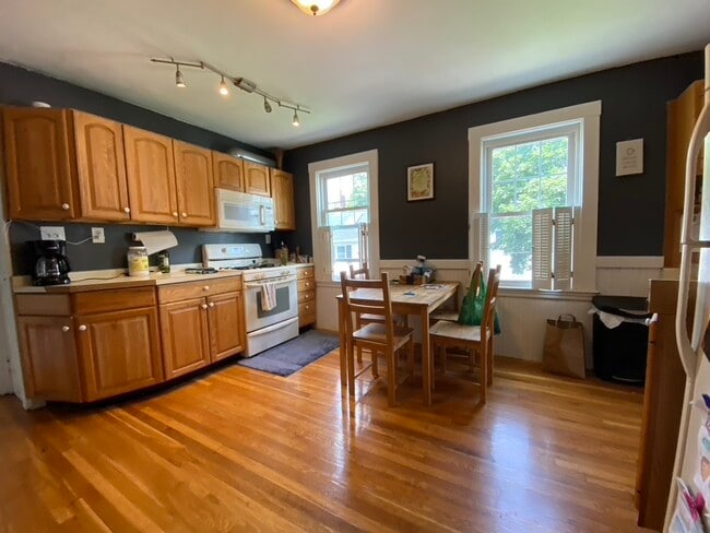 Photo - 105 Montgomery St Unit 1