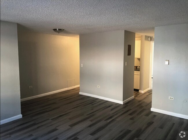 Building Photo - Spacious 2 bed Unit 101 Rental