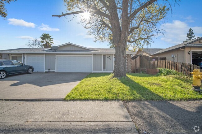 Building Photo - 4006-4008 Tricia Way Rental