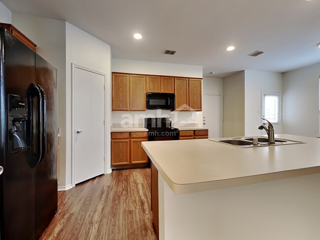 Photo - 1140 Jamie Dr