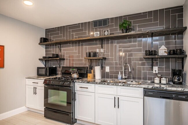 Photo - 215 Piedmont Ave NE Unit ID1299375P