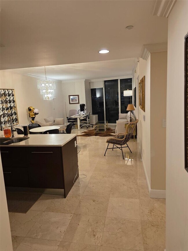 Photo - 495 Brickell Ave Unidad 707
