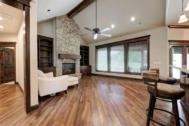 Photo - 22090 White Pine Cir