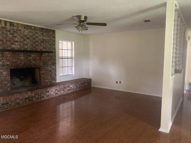 Photo - 14221 Suburban Dr