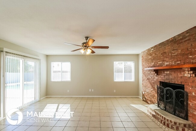 Photo - 705 W Frito Ave