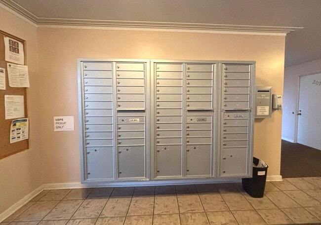 Photo - 1 BR/1 BA bright and spacious condo in East Queen Anne.