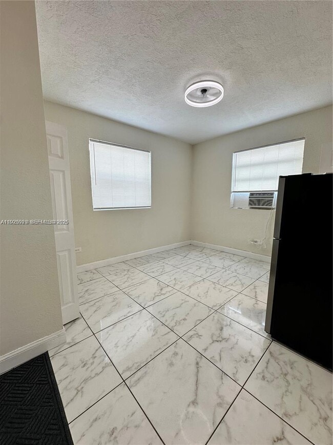 Photo - 912 NW 9th Ave Unit 8